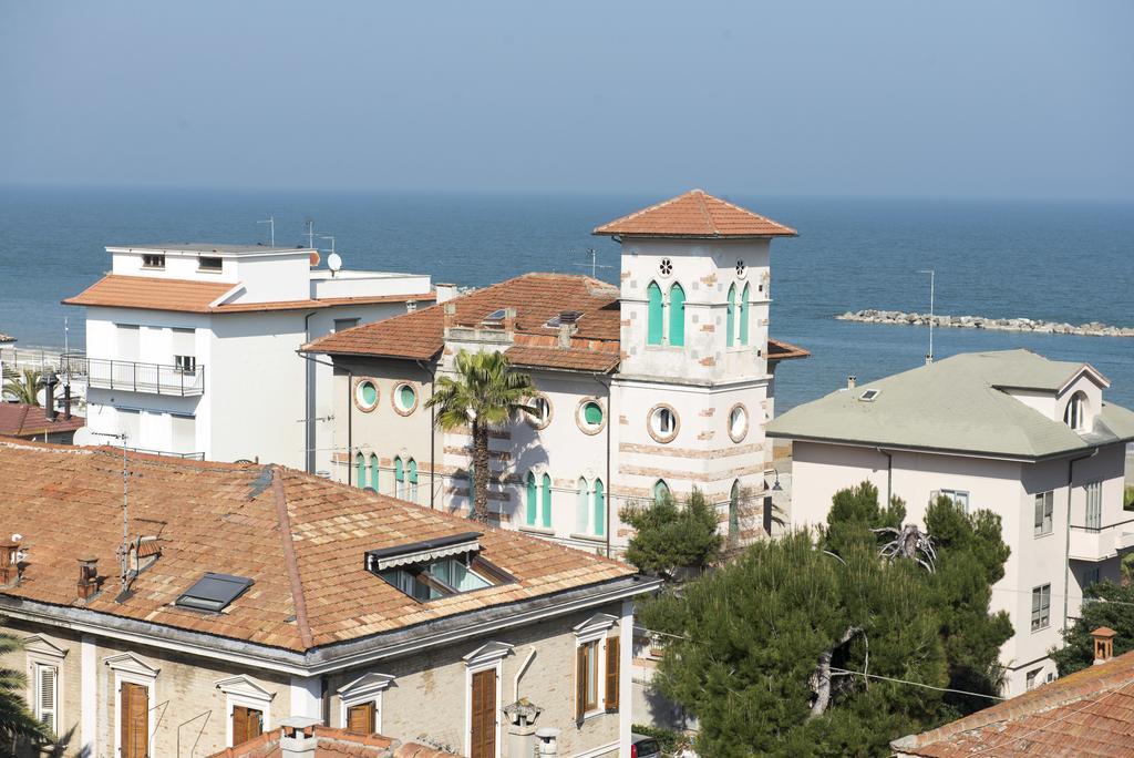 Hotel Gabbiano Porto San Giorgio Bagian luar foto