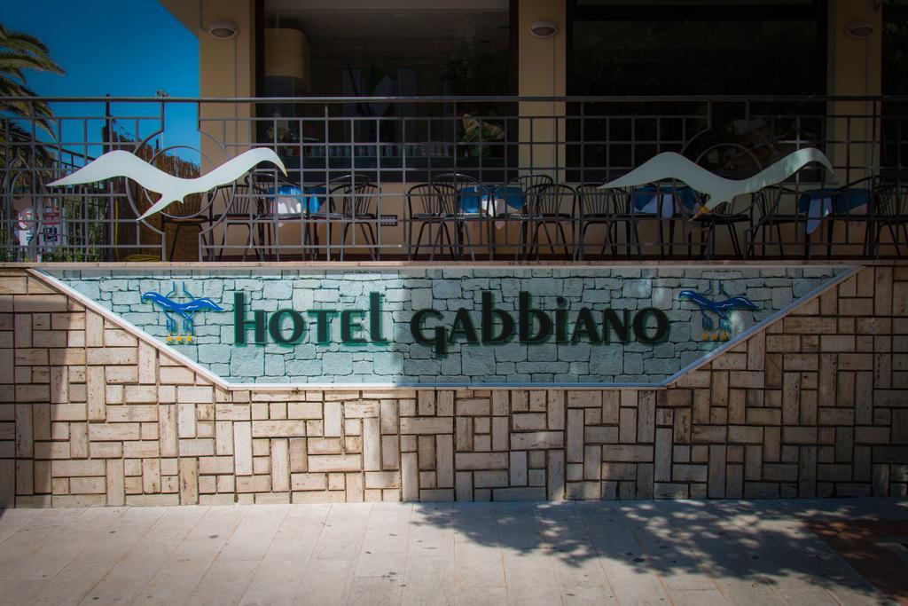 Hotel Gabbiano Porto San Giorgio Bagian luar foto